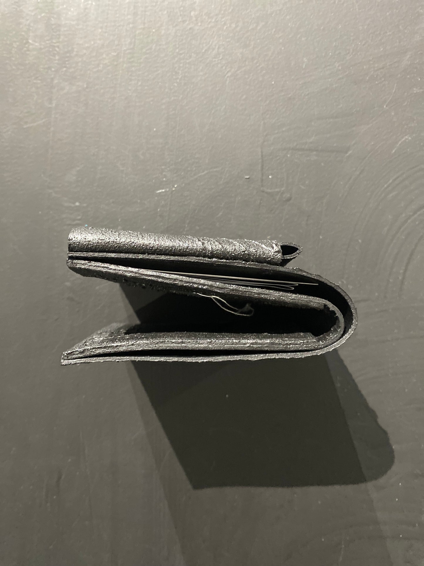 KAGARI YUSUKE 二つ折り財布 BLACK