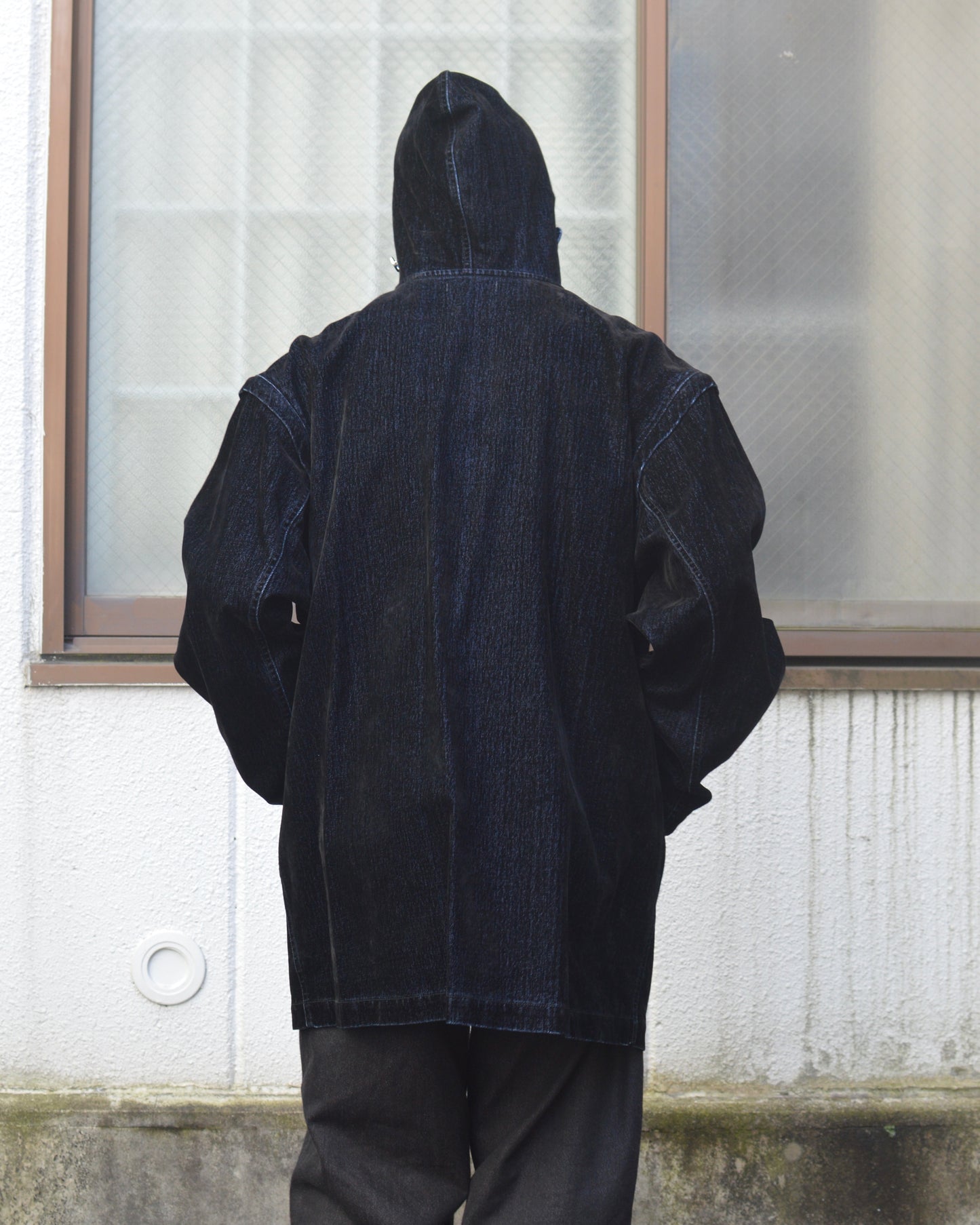 SYUMAN. COVERED DENIM HOODIE - Coat / BLACK