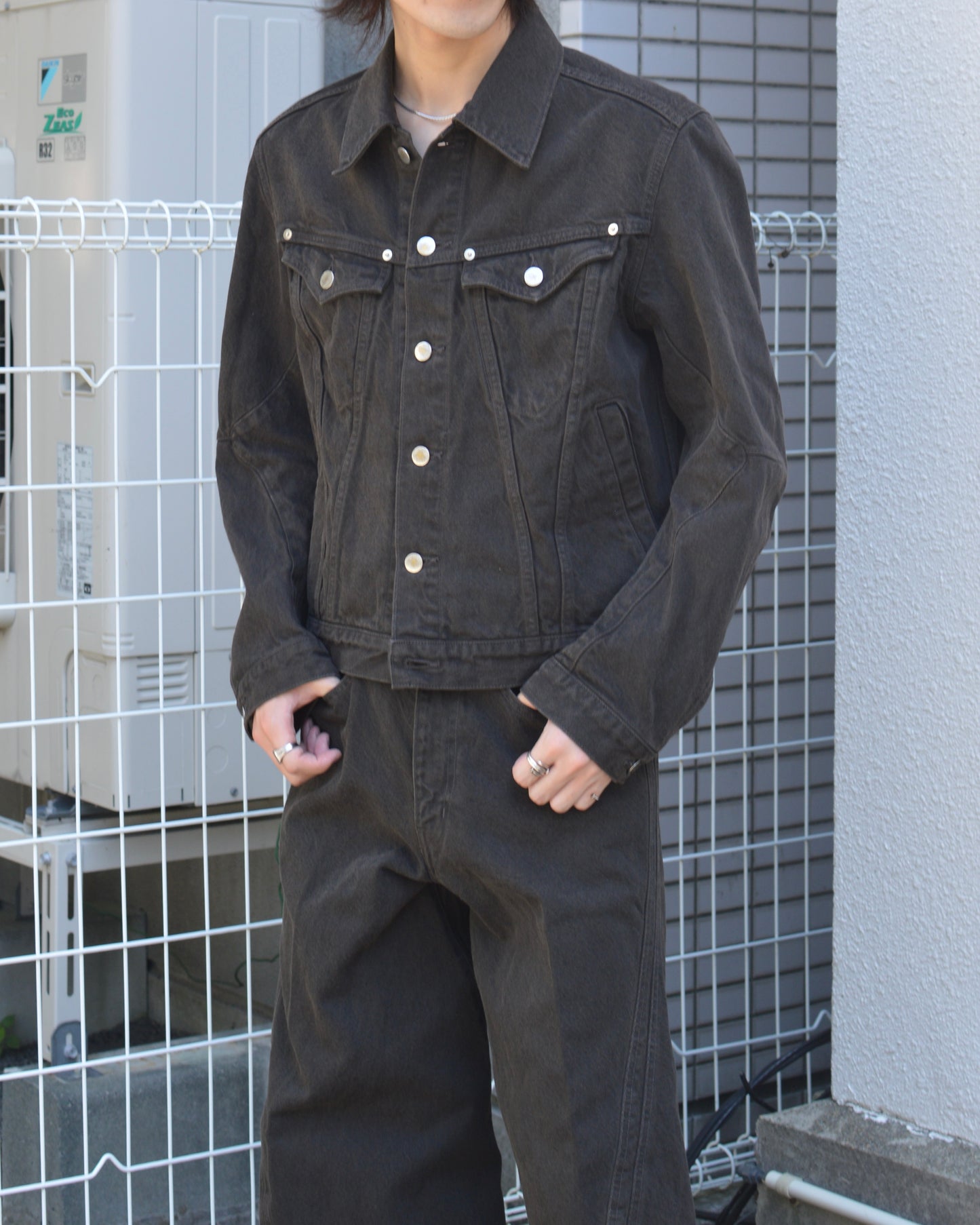 NVRFRGT 3D TRUCKER JACKET DARK BROWN