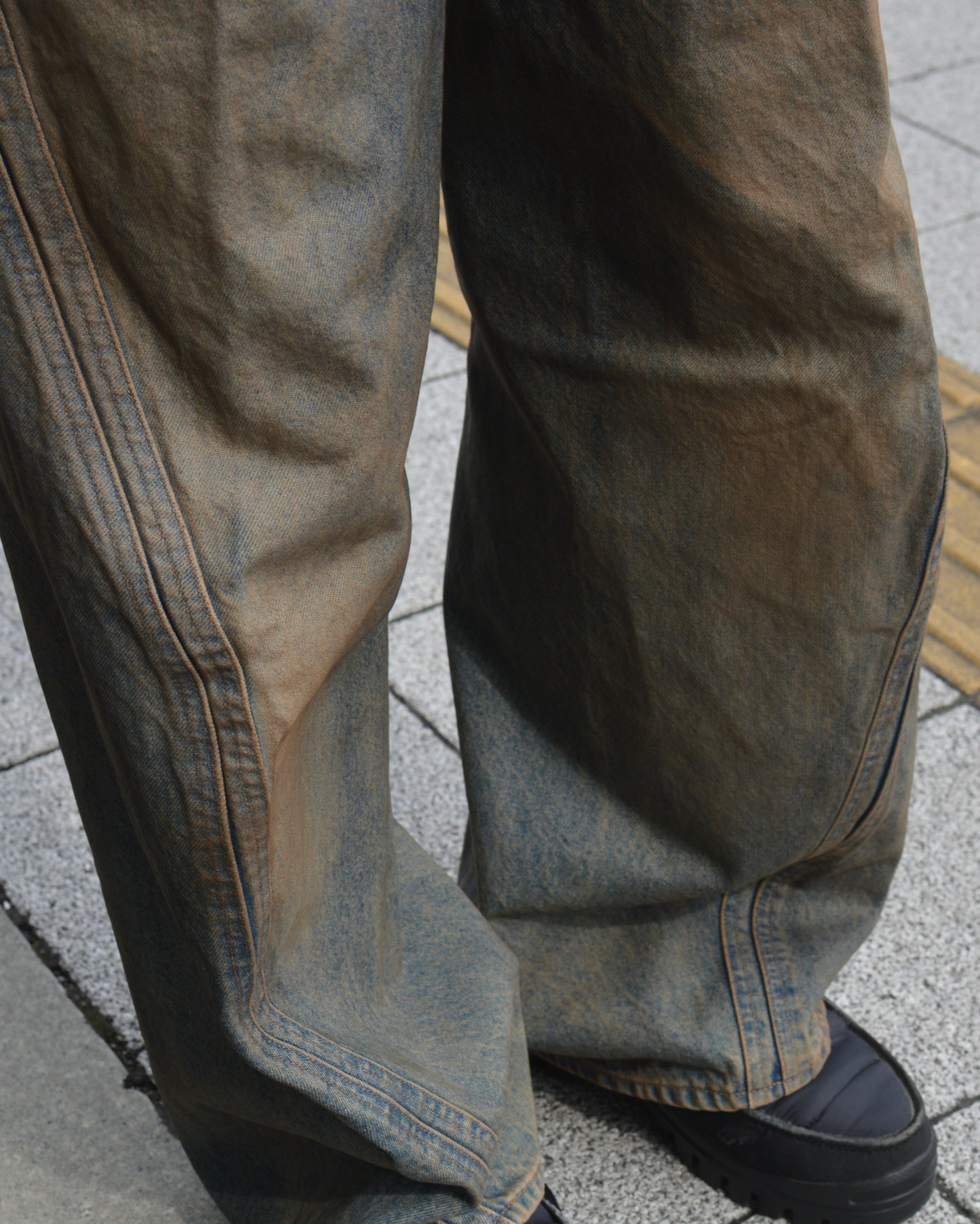 NVRFRGT / 3D TWISTED WIDE LEG JEANS