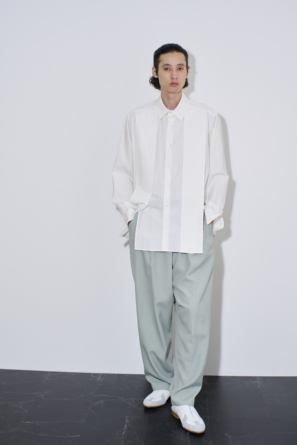 UJOH / Panel Stitch Shirt / WHITE