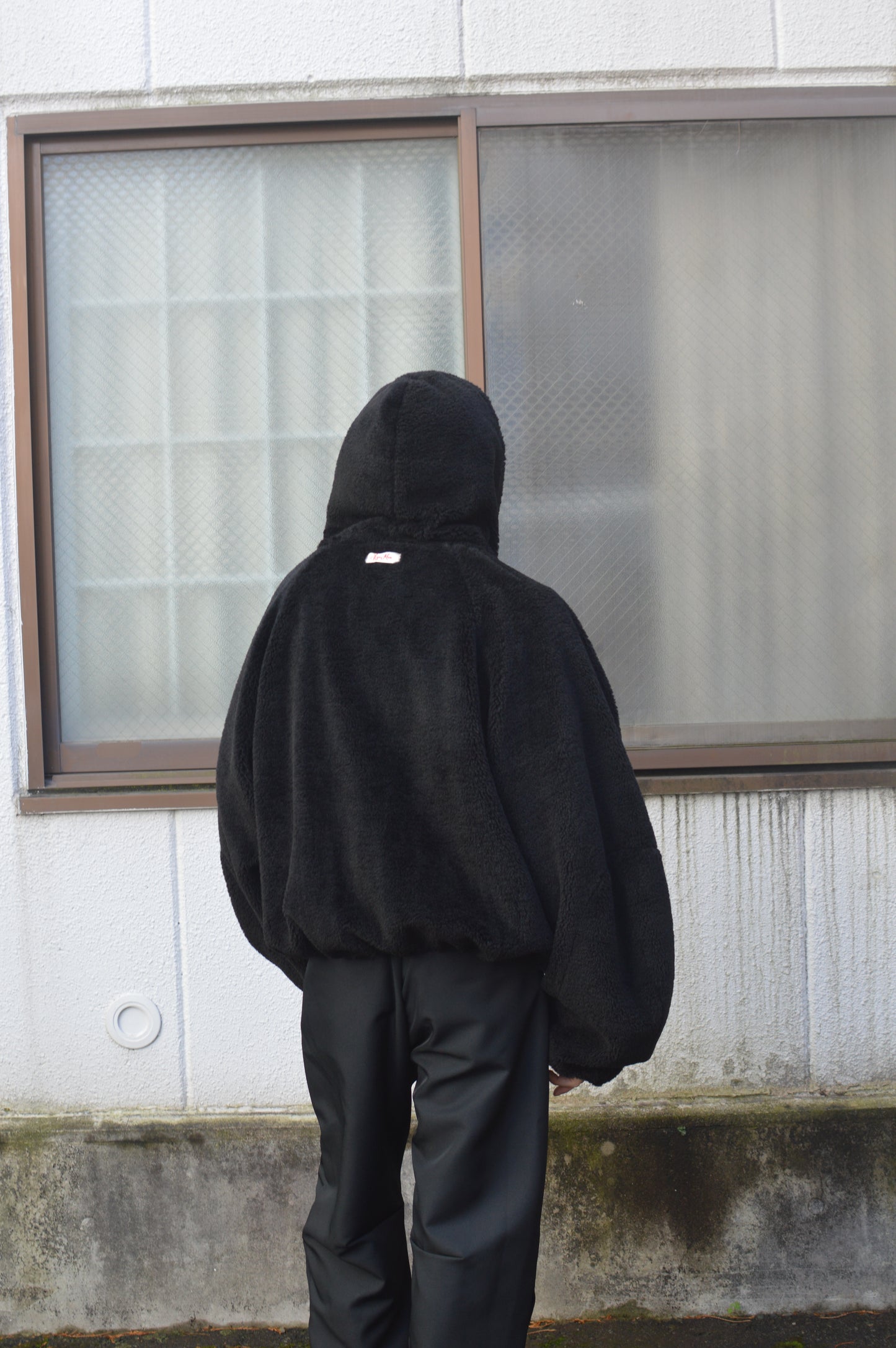 SYUMAN. REVERSIBLE HOODIE BLACK