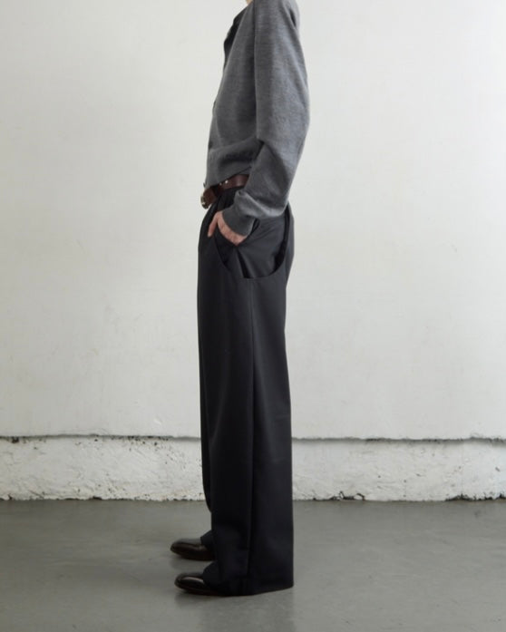 NVRFRGT CURVED LEG UTILITY TROUSERS