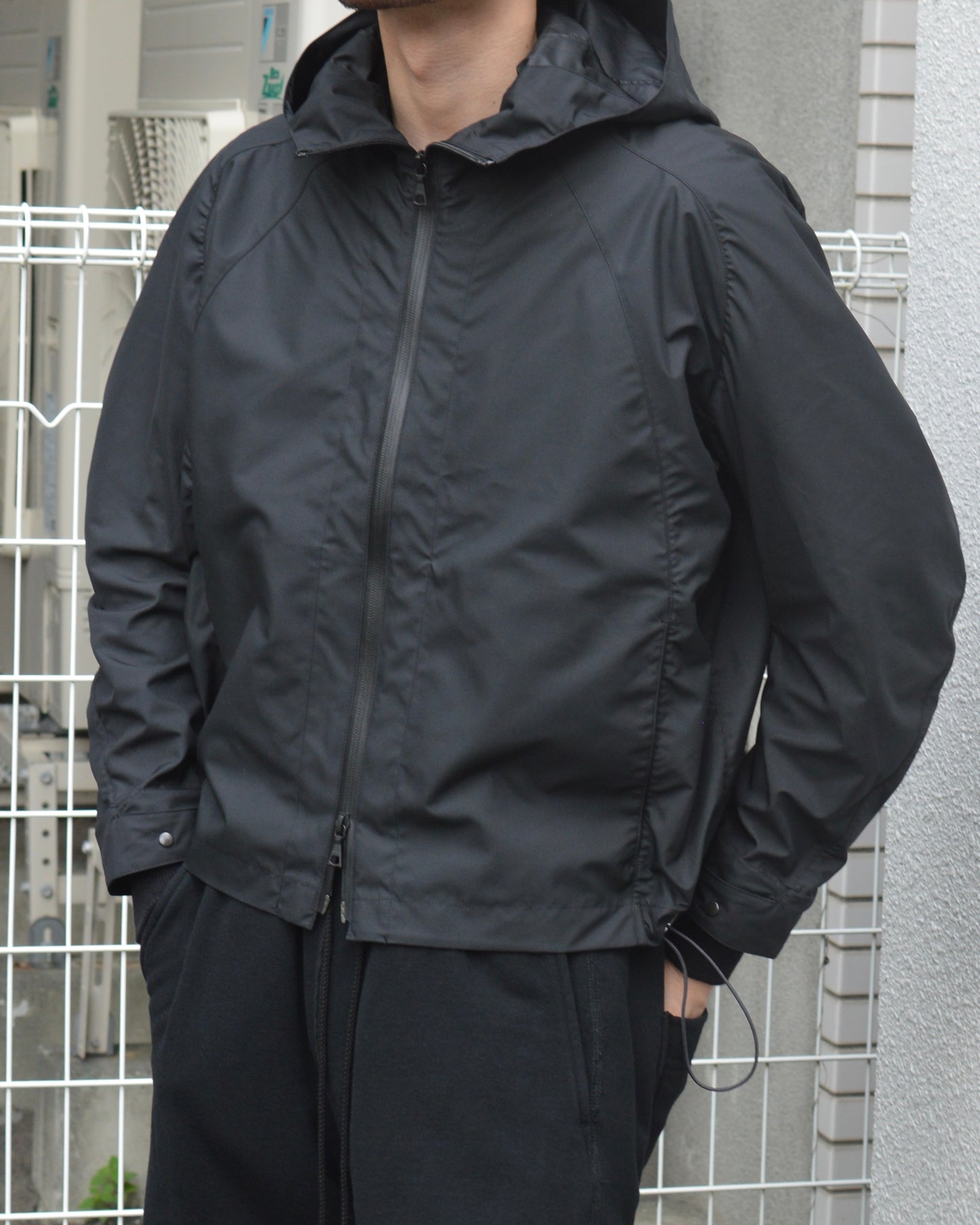 OPPOSE DUALITY Short Parka Shell BLACK
