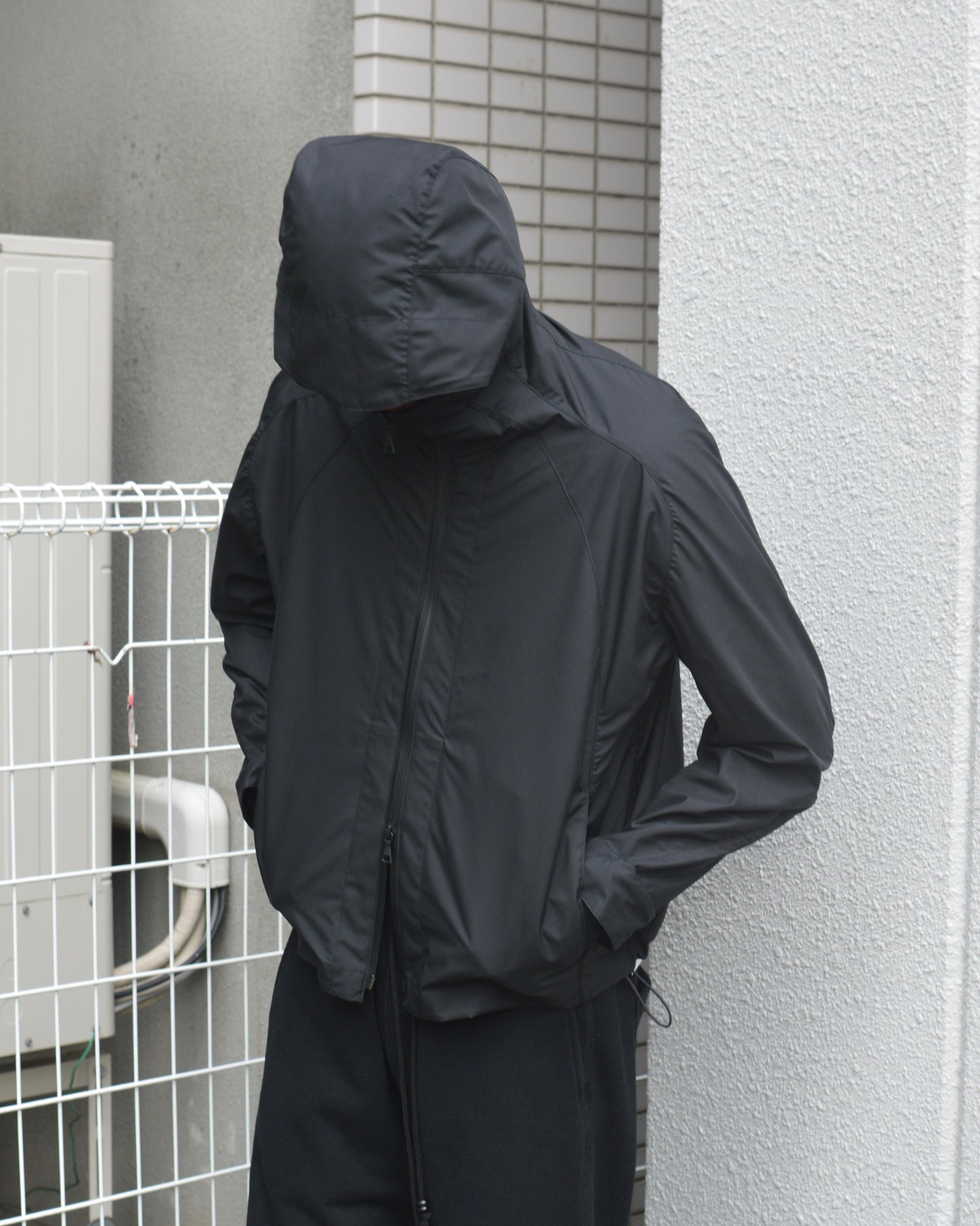 OPPOSE DUALITY Short Parka Shell BLACK