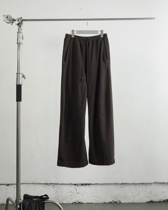 NVRFRGT 3D TWISTED LOUNGE PANTS DARK BROWN