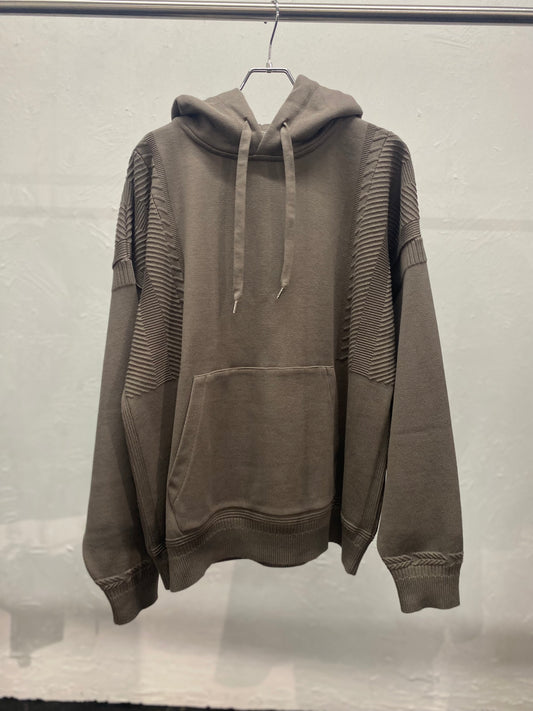 YASHIKI Nagasame Hoodie - GREIGE