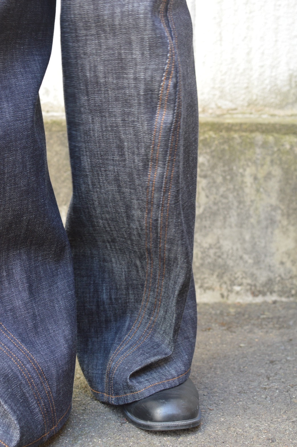 NVRFRGT 3D TWISTED WIDE LEG JEANS