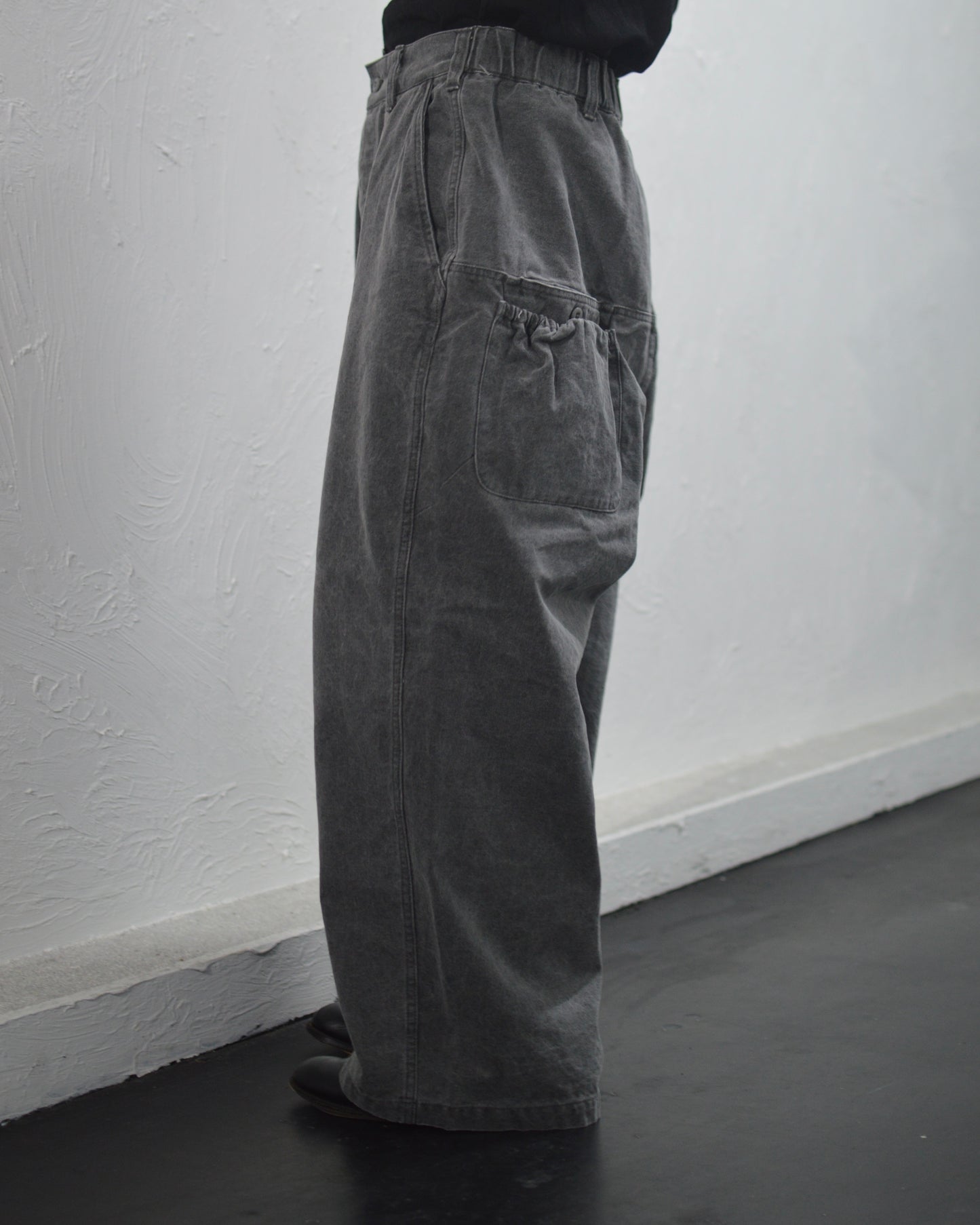 refomed FRESH MAN DUCK WIDE PANTS GRAY