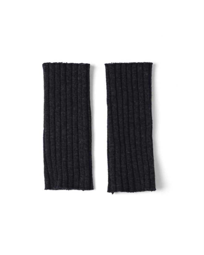 refomed ”GUNTE”　ARM WARMER CHARCOAL