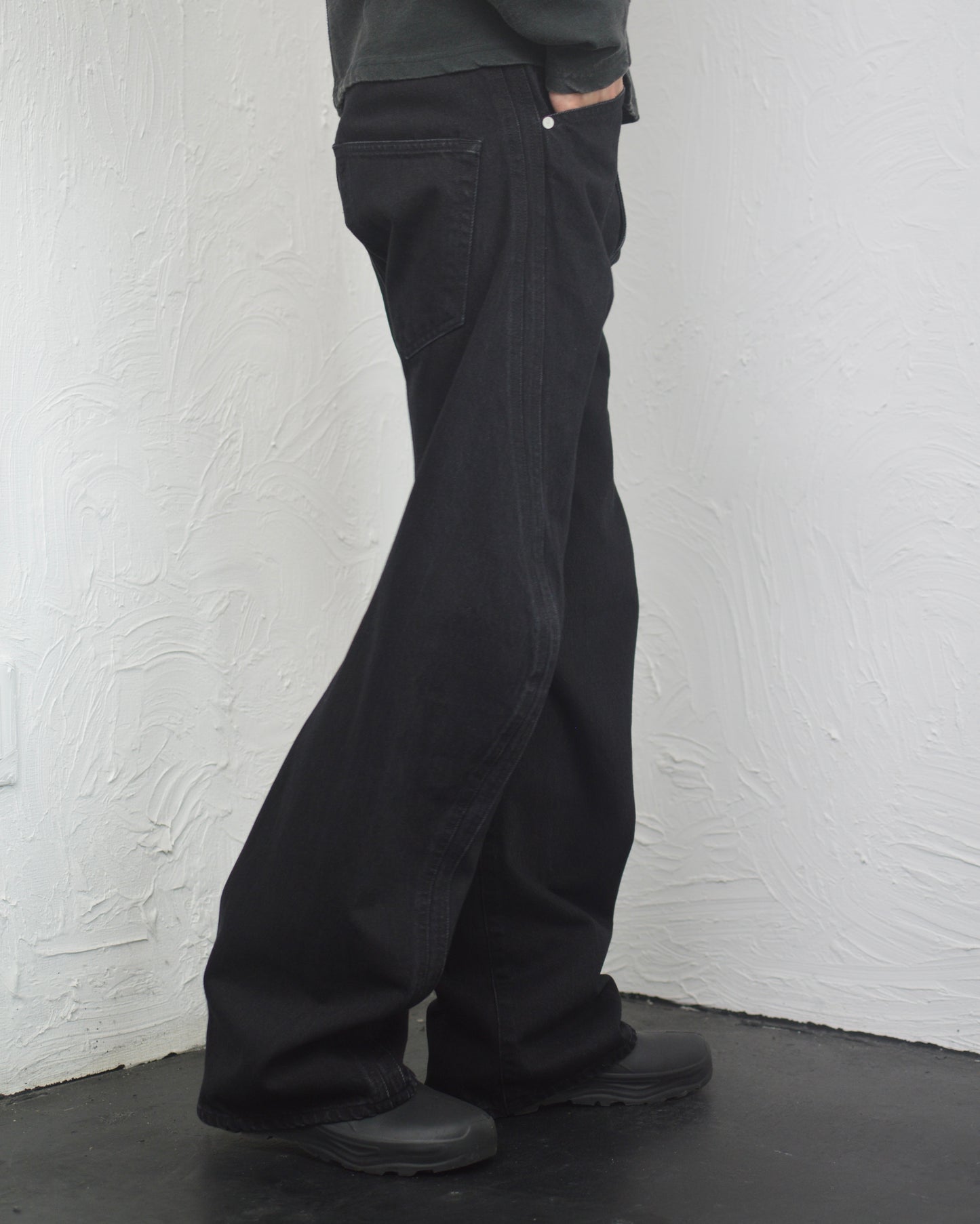 NVRFRGT  3D TWISTED JEANS