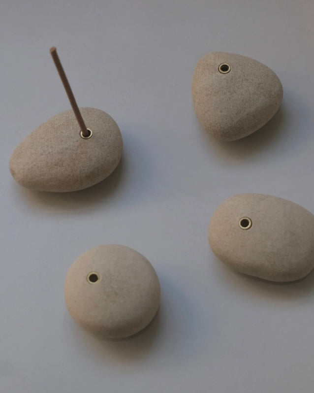 noun Clay Incense Holder (beige)