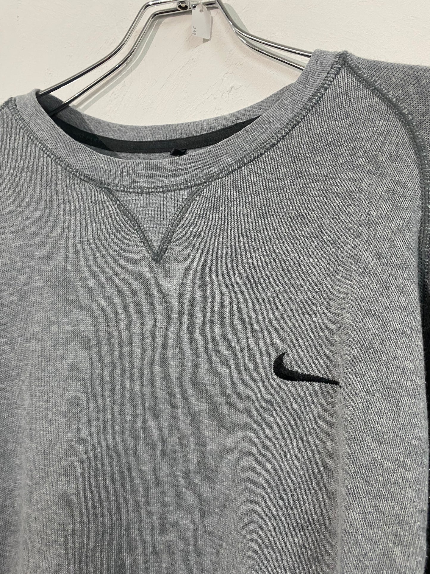 NIKE long sleeve sweat tee