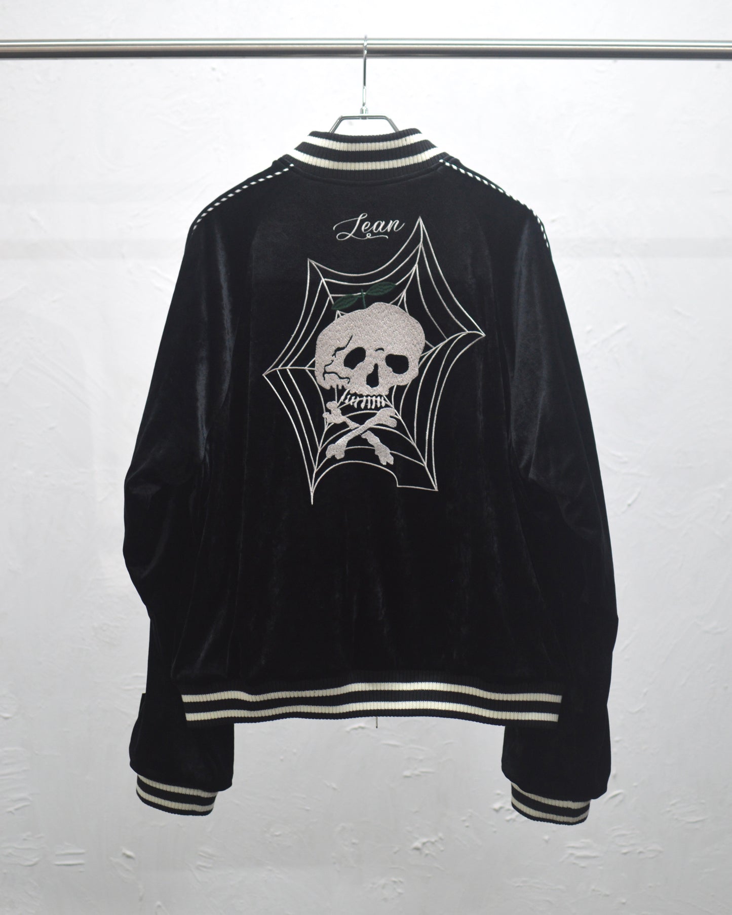 SYUMAN. / Apple-Bone Velours-Skajumper