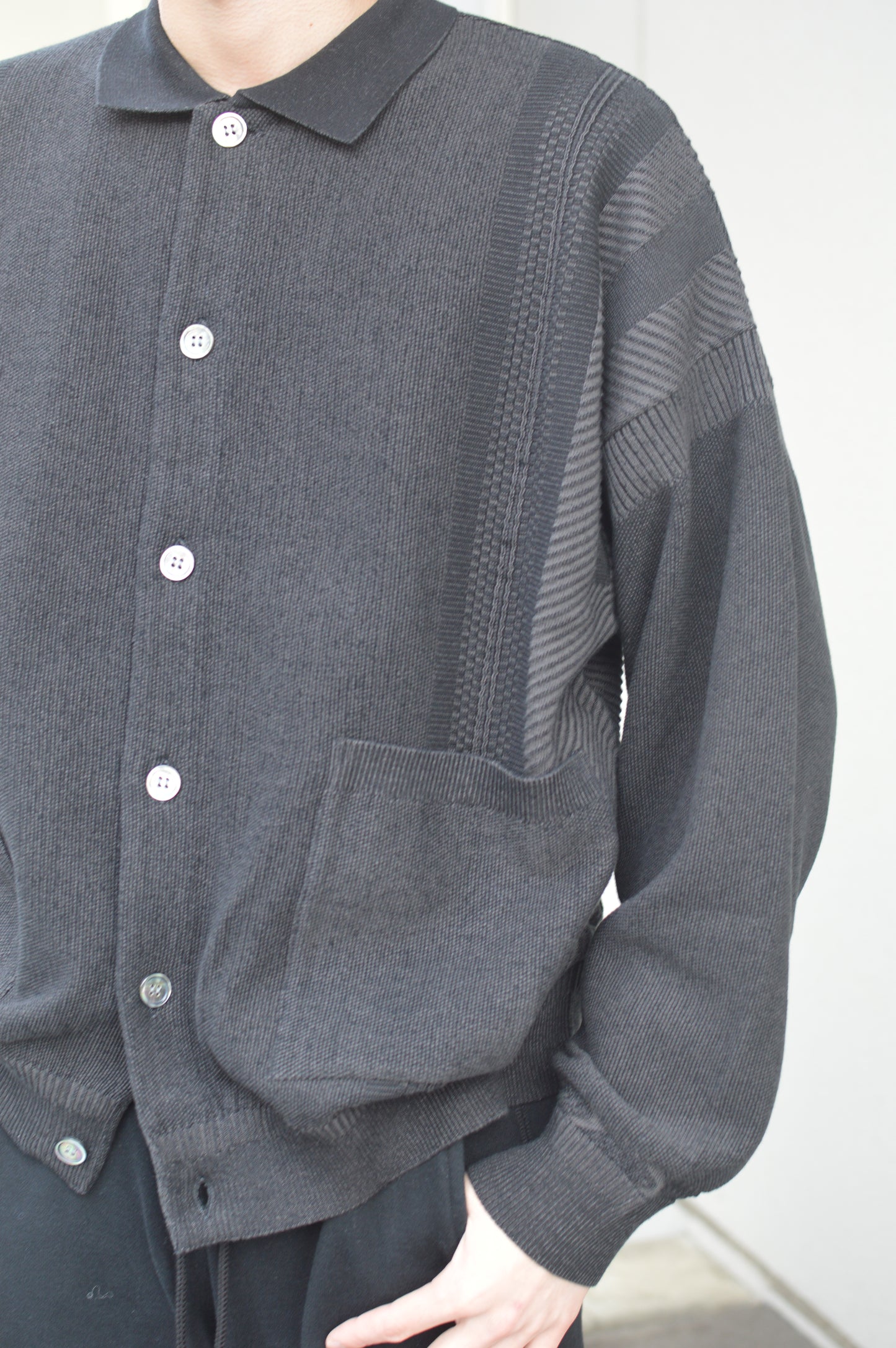 YASHIKI Kokuu Collar Cardigan BLACK