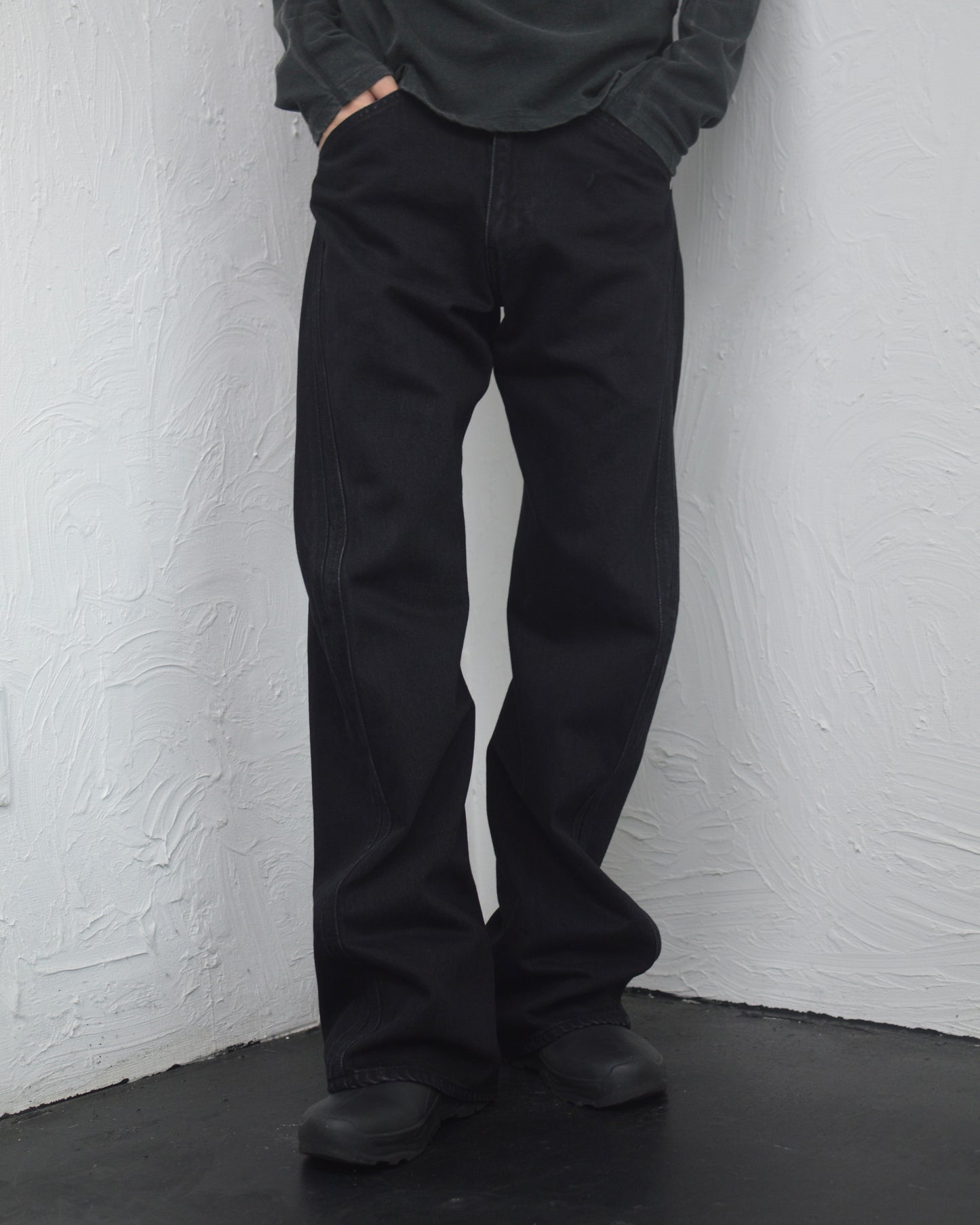 NVRFRGT  3D TWISTED JEANS