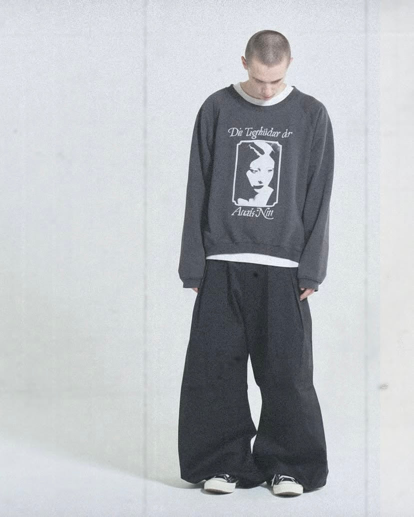 side.service EROTICA SWEATSHIRT