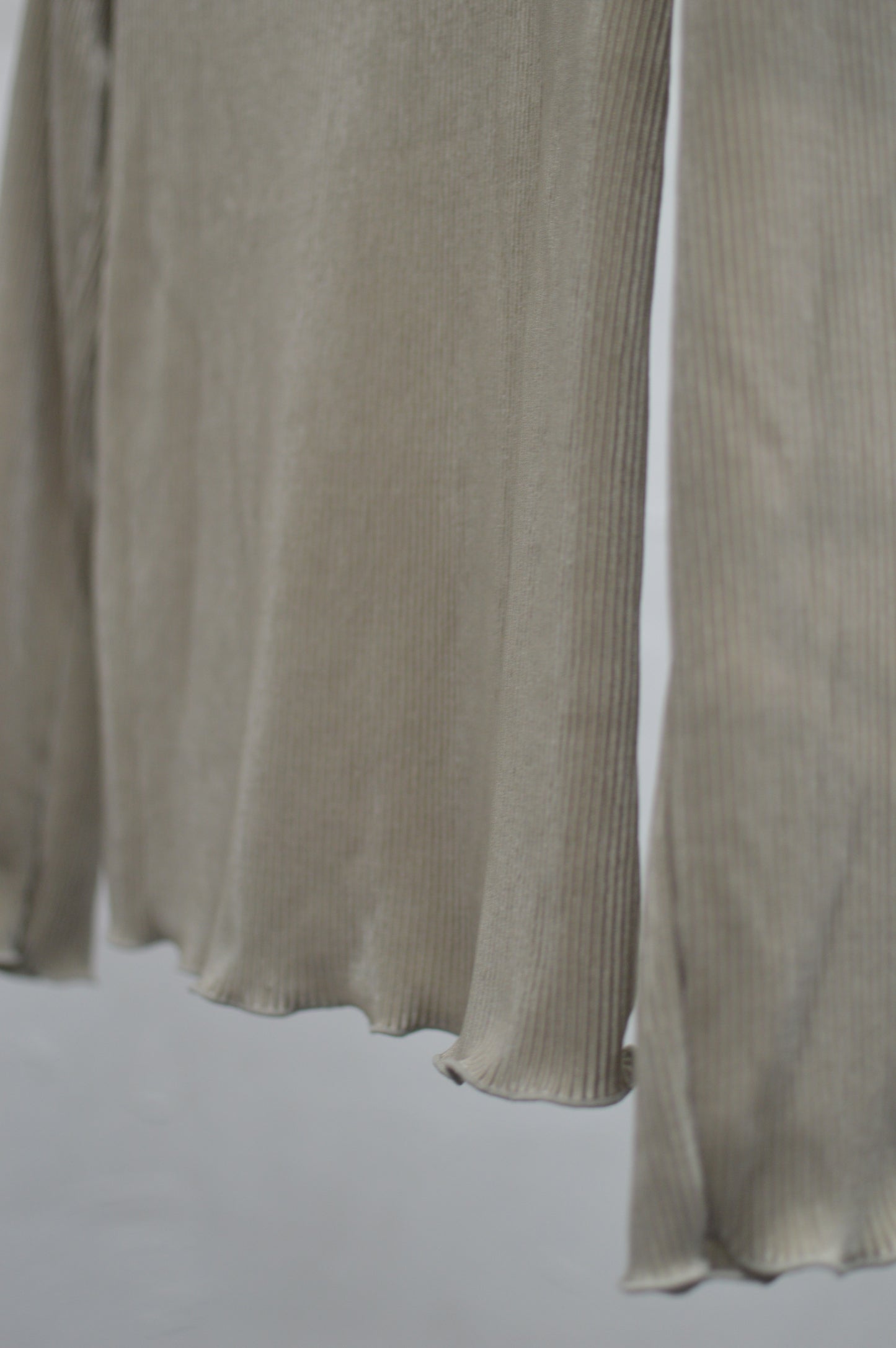 pleats hi neck top