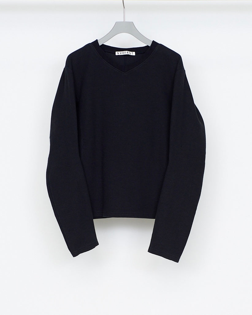 NVRFRGT PANNELD LONG SLEEVE V-NECK T-SHIRT
