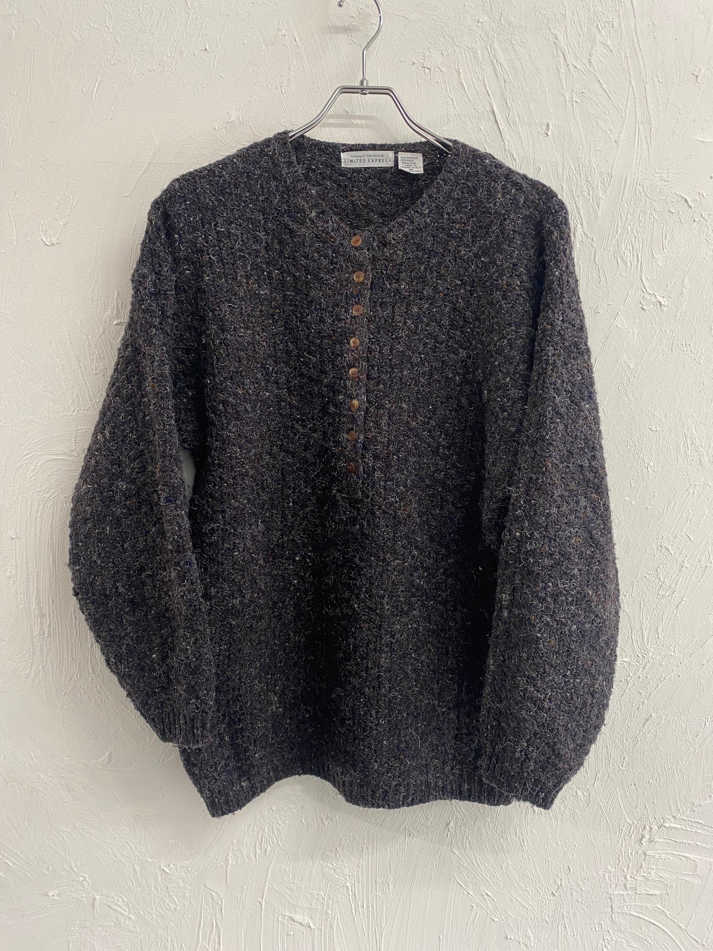 crew neck knit