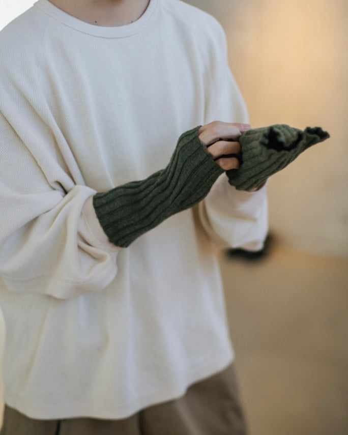 refomed ”GUNTE”　ARM WARMER OLIVE