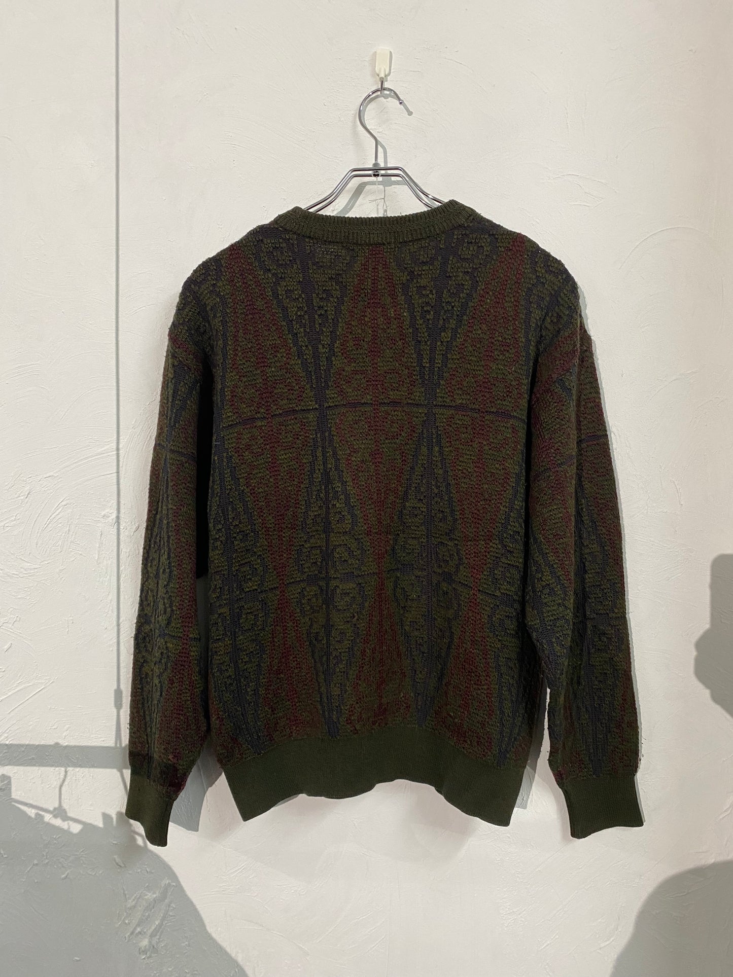 All-over pattern knit