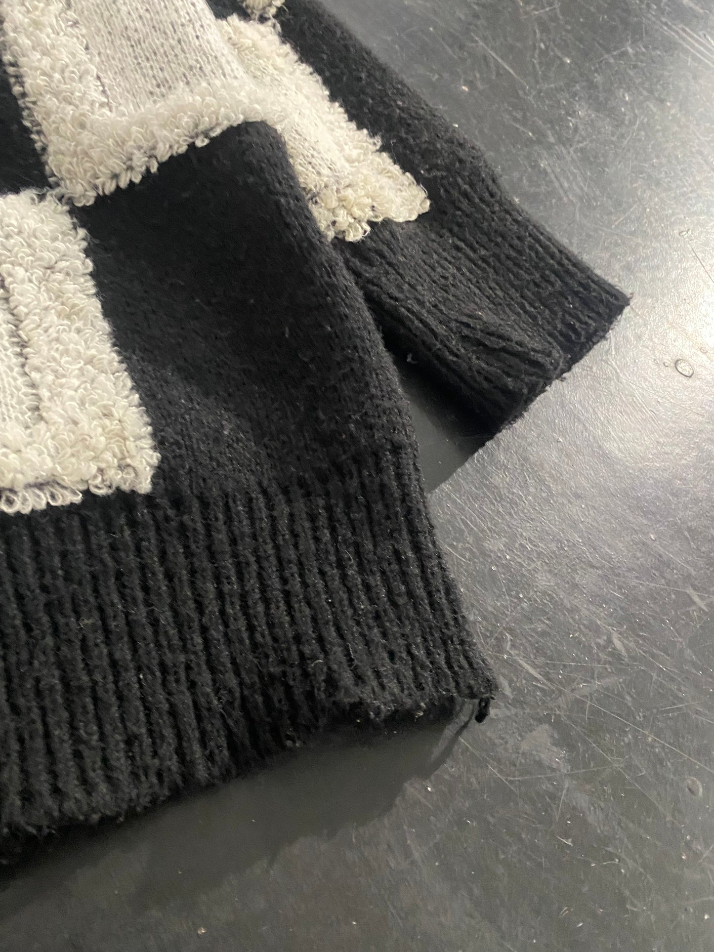 black and white design pile knit