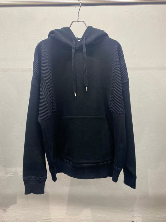 YASHIKI Nagasame Hoodie - BLACK