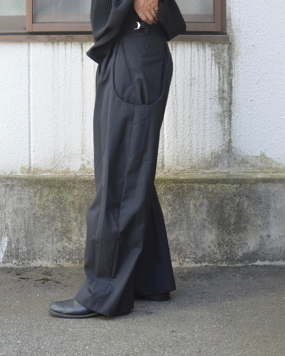 NVRFRGT CURVED LEG UTILITY TROUSERS