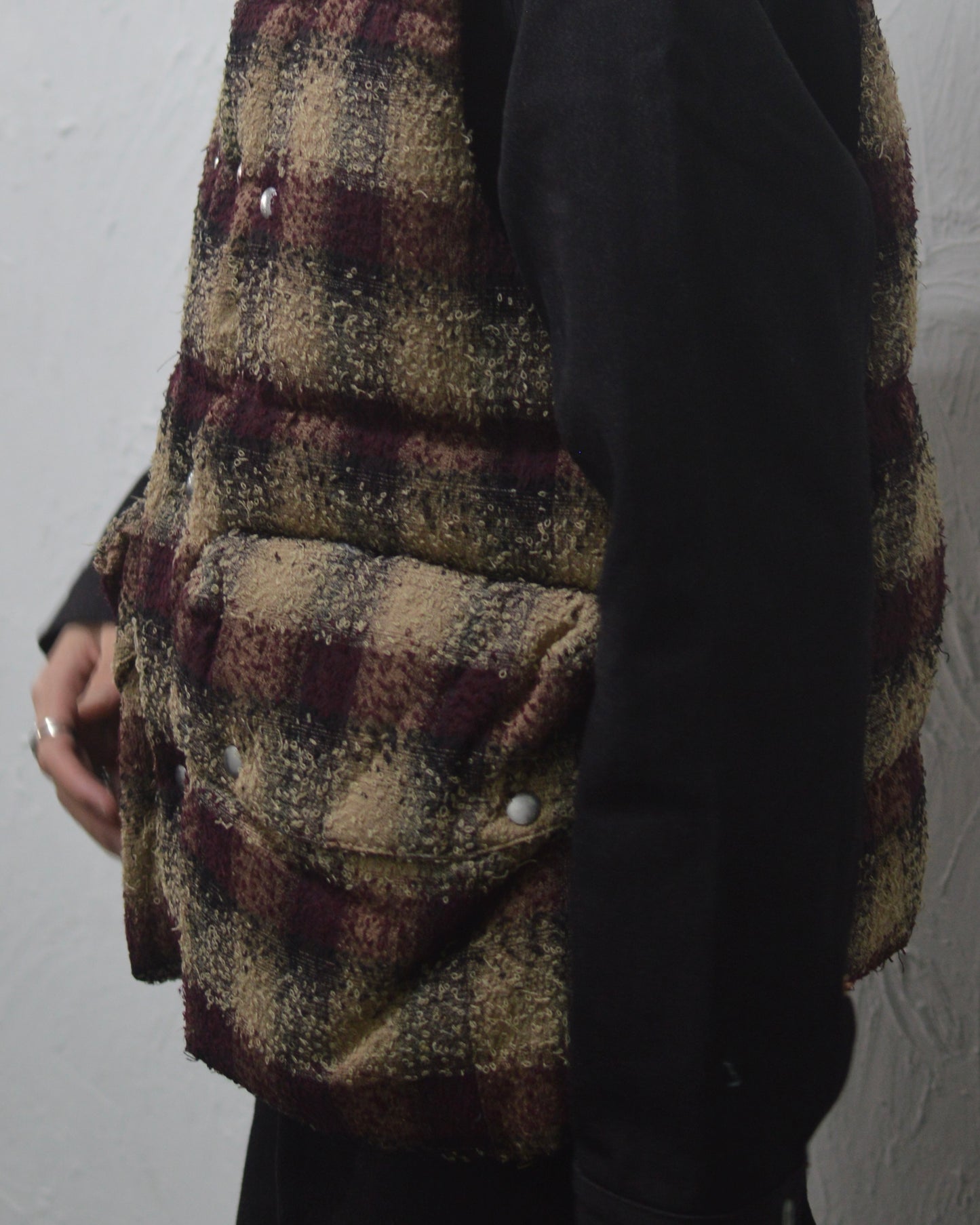 SUGARHILL PLAID PUFFER REVERSIVLE VEST  WINE RED x BLACK