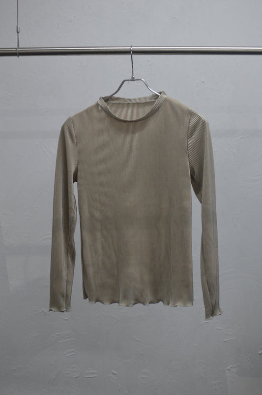 pleats hi neck top