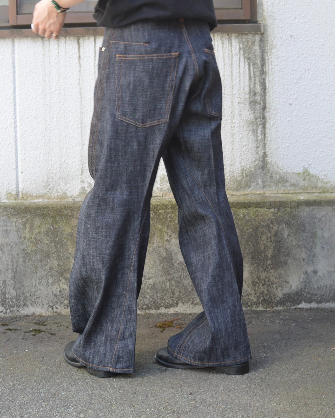 NVRFRGT 3D TWISTED WIDE LEG JEANS