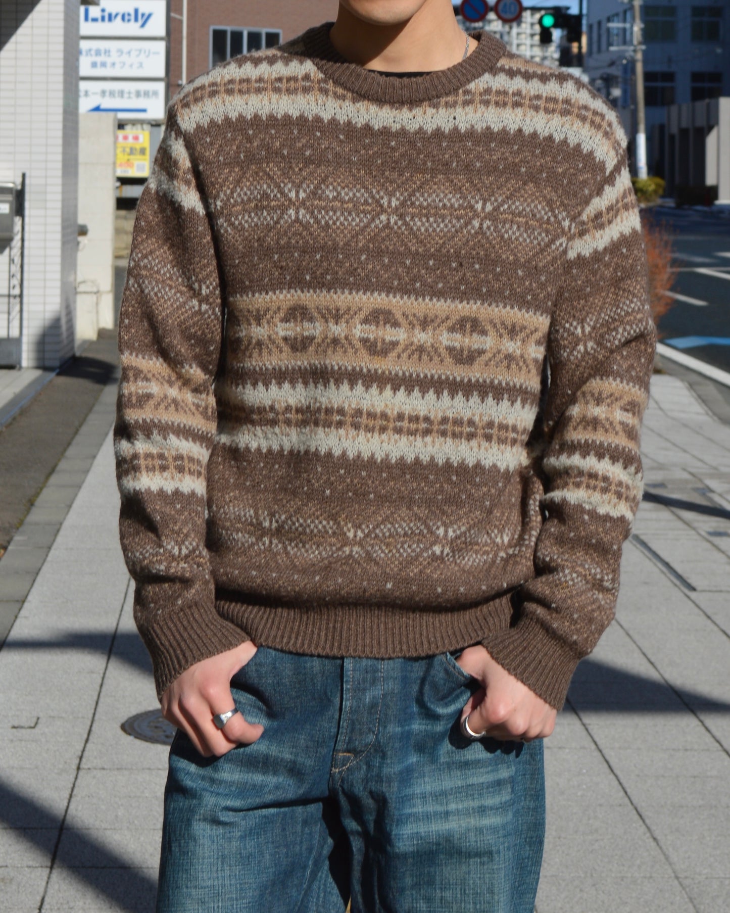 All-over pattern wool knit