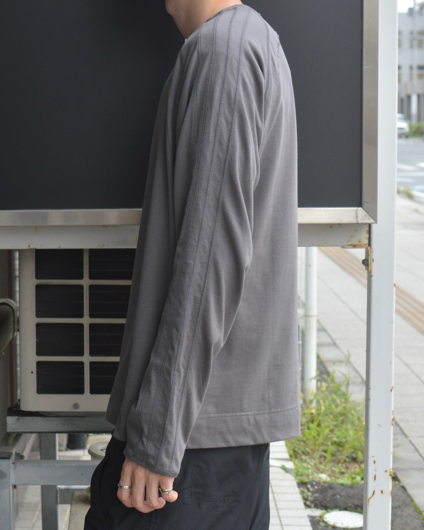 JIAN YE 十二支　LS TEE GRAY