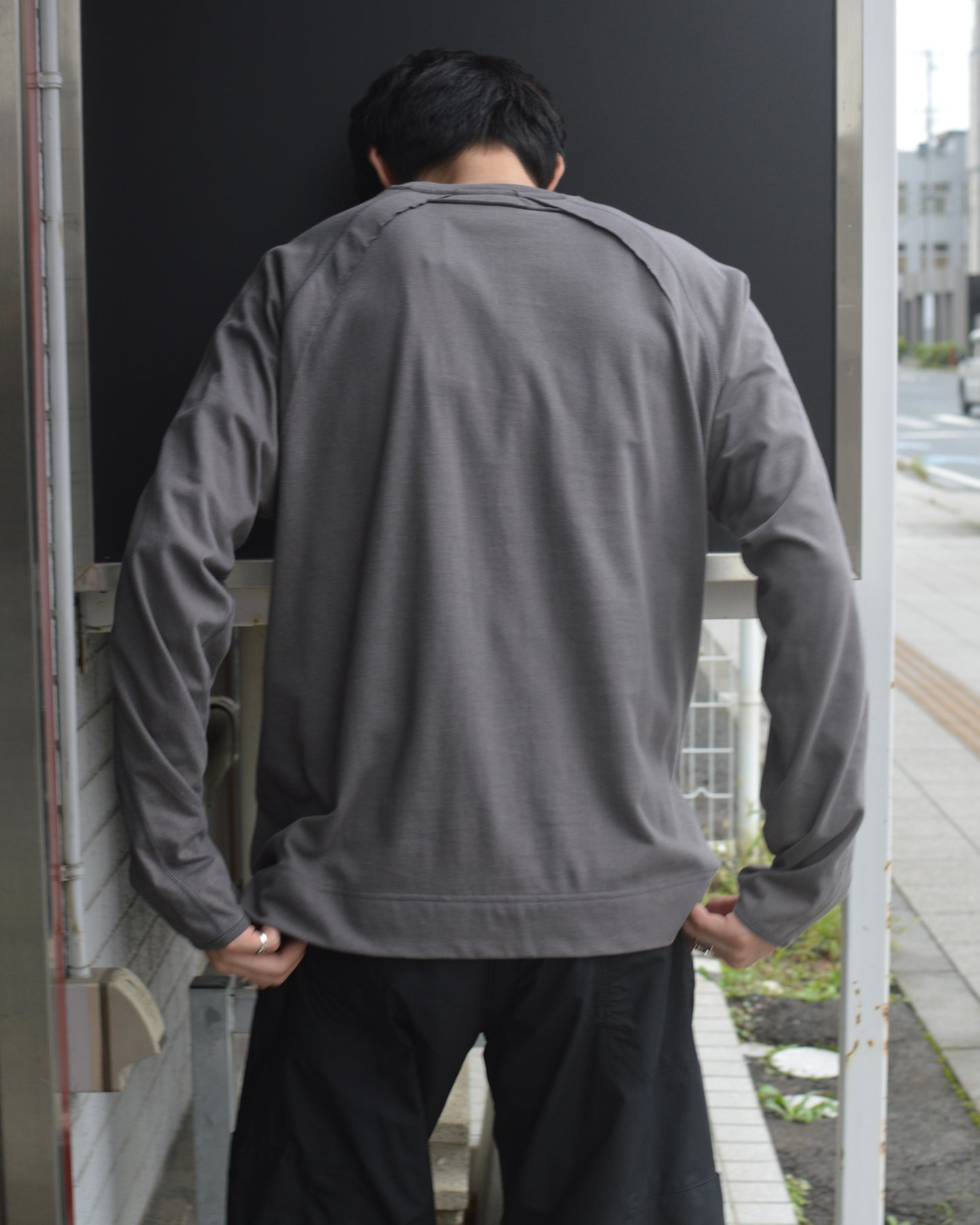 JIAN YE 十二支　LS TEE GRAY