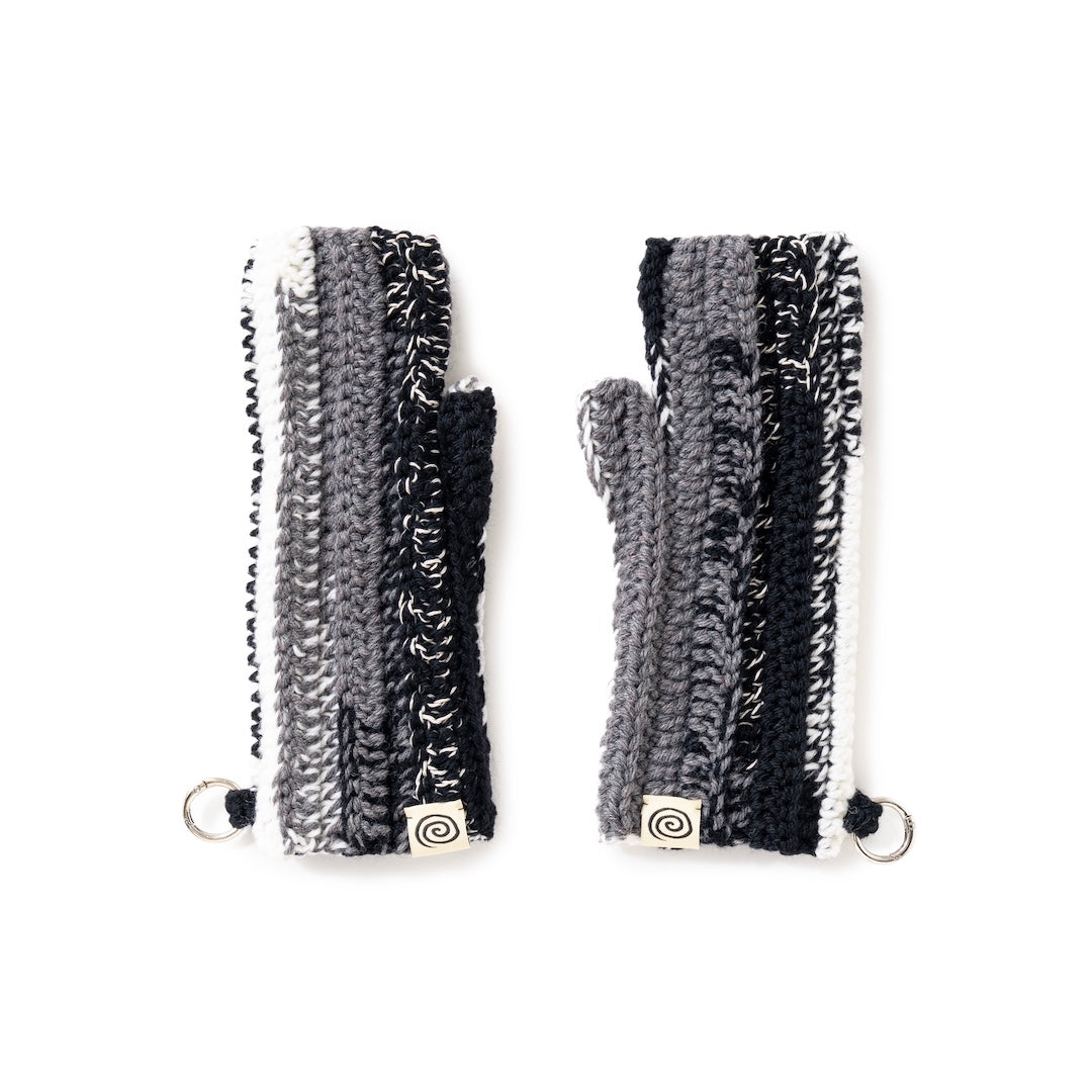 SOL HAND-KNITTED FINGERLESS GLOVES
