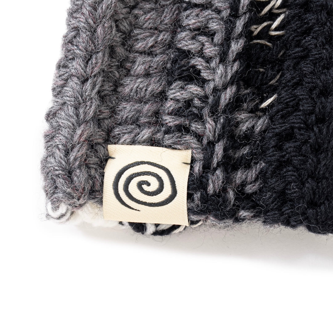 SOL HAND-KNITTED FINGERLESS GLOVES