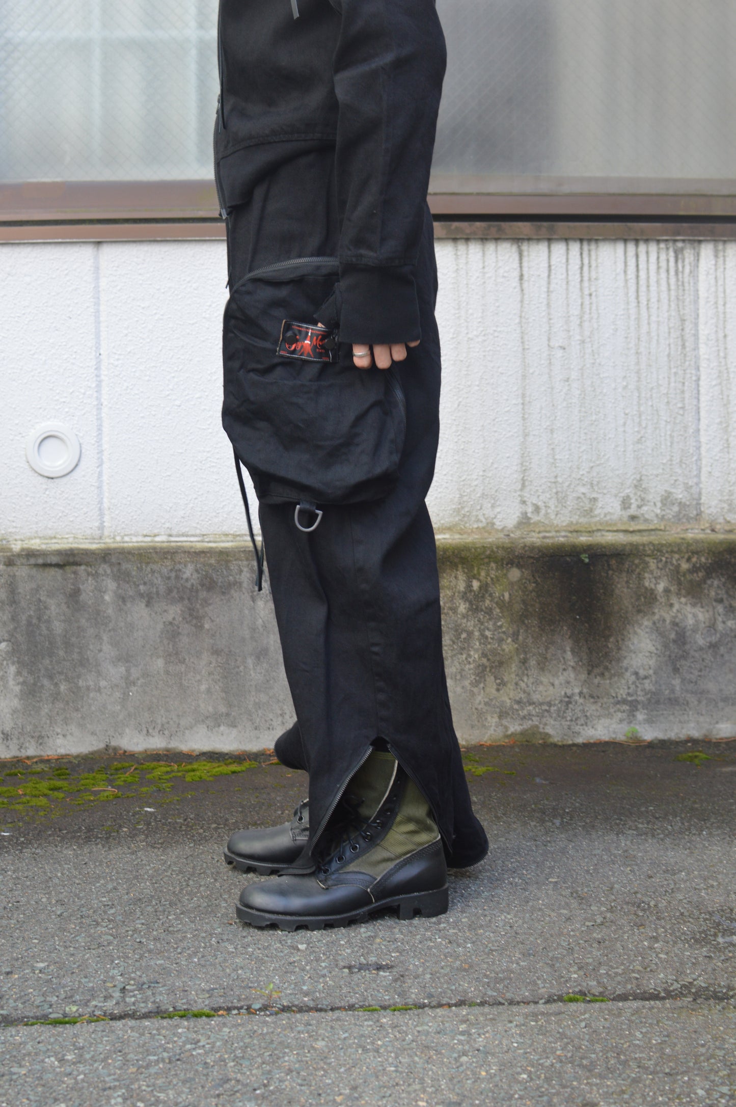 SYUMAN  Parachute cargo trousers by BLACK