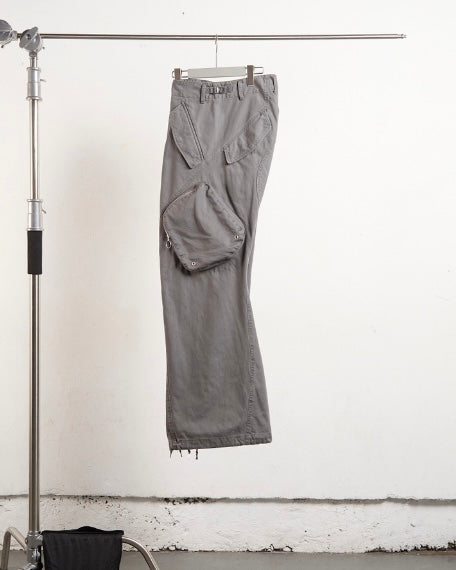 NVRFRGT / 3D TWISTED CARGO PANTS GREY